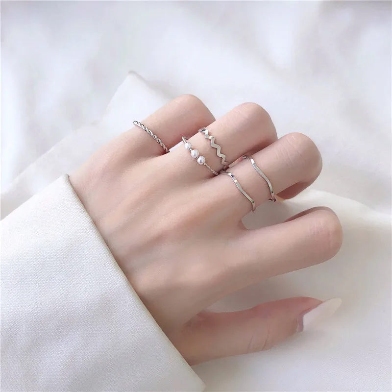 5pcs/set Ring Female Japanese Korean Style Simple Three Pearl Wavy Combination Ring Personality Ring Net Red Tail Ring Jewelry 5pcs/set Ring Female Japanese Korean Style Simple Three Pearl Wavy Combination Ring Personality Ring Net Red Tail Ring Jewelry