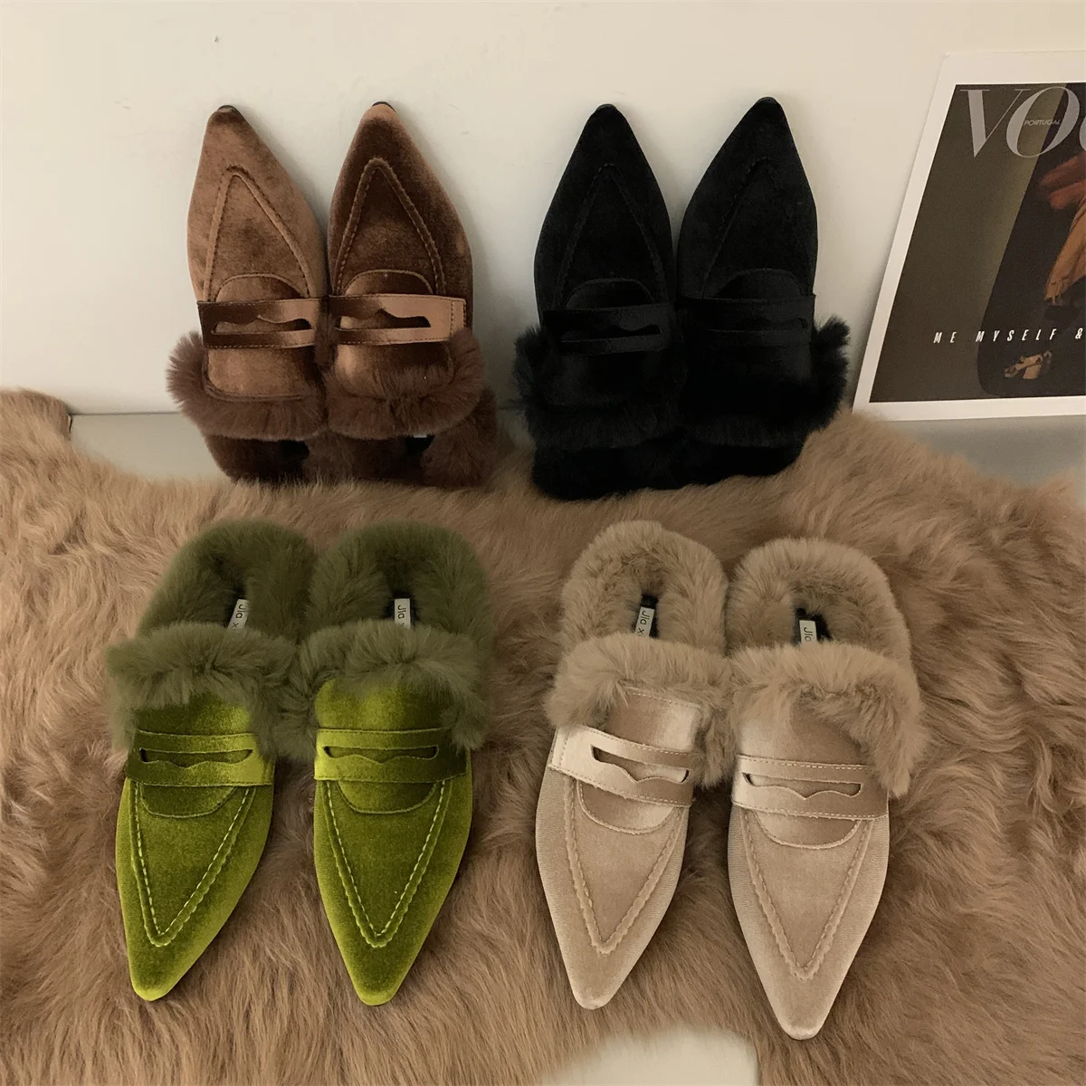Women's Slippers Plush Flat Bottomed Mule Fashion Pointed Slippers Indoor and Outdoor Sexy Cotton Thermal Slippers Winter 2024 Women's Slippers Plush Flat Bottomed Mule Fashion Pointed Slippers Indoor and Outdoor Sexy Cotton Thermal Slippers Winter 2024