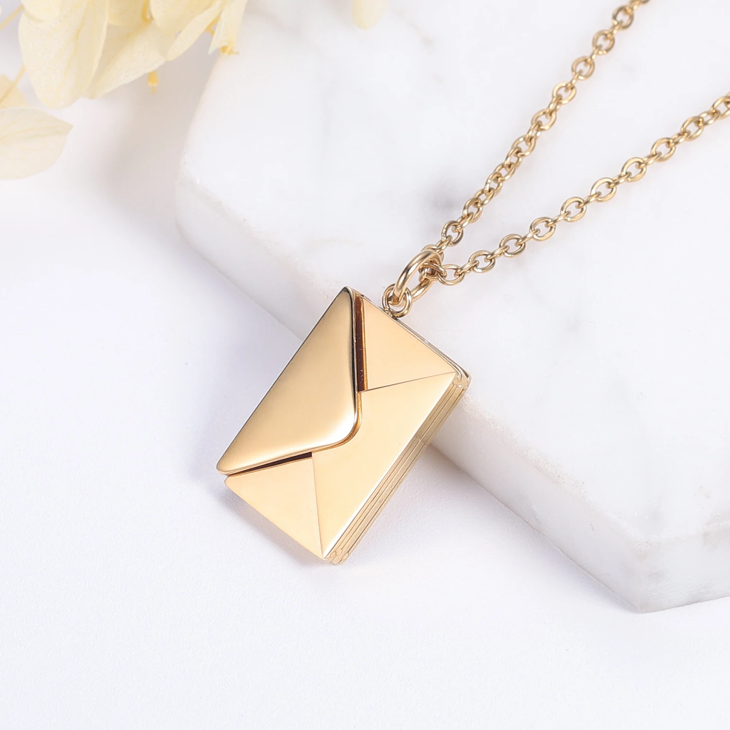 Love Letter Envelope Pendant Necklace Customized Stainless Steel Jewelry Confession Love You for Valentine Day Mother Day Gift Love Letter Envelope Pendant Necklace Customized Stainless Steel Jewelry Confession Love You for Valentine Day Mother Day Gift