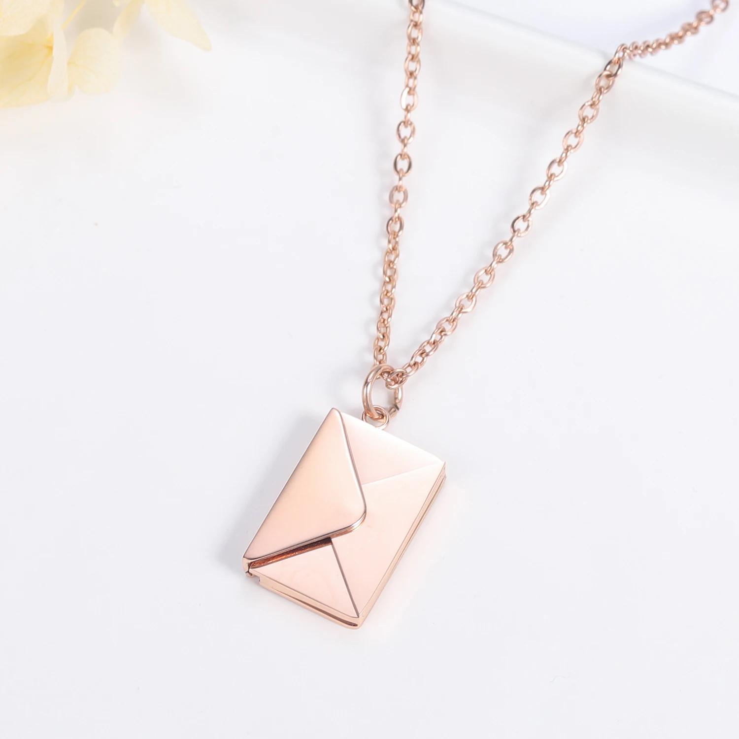 Love Letter Envelope Pendant Necklace Customized Stainless Steel Jewelry Confession Love You for Valentine Day Mother Day Gift Love Letter Envelope Pendant Necklace Customized Stainless Steel Jewelry Confession Love You for Valentine Day Mother Day Gift