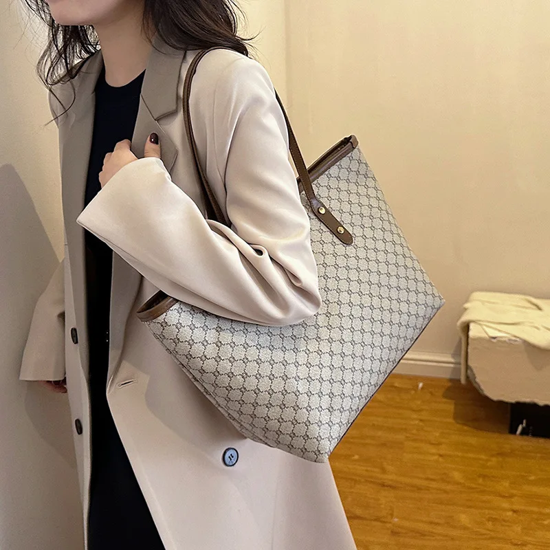 Large Capacity Shoulder Bag Women's PU Leather Handbag for Commuting and Casual Use Versatile Tote Bag Large Capacity Shoulder Bag Women's PU Leather Handbag for Commuting and Casual Use Versatile Tote Bag