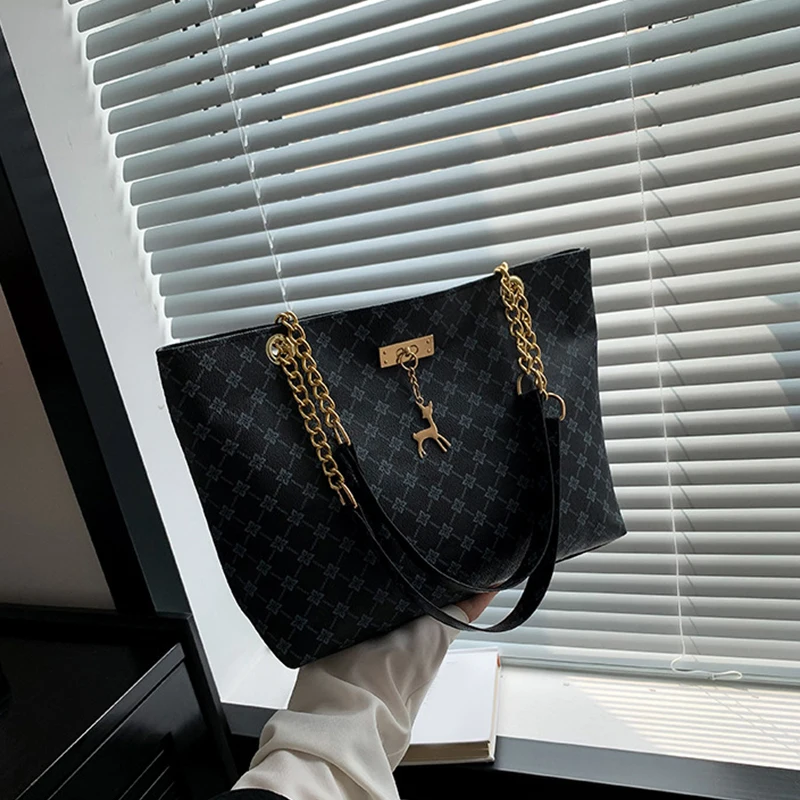 New Presbyopia Handbag Texture Soft Leather Large Capacity Tote Women Bag With Hanging Accessories Shoulder Bag New Presbyopia Handbag Texture Soft Leather Large Capacity Tote Women Bag With Hanging Accessories Shoulder Bag