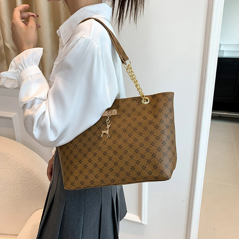 New Presbyopia Handbag Texture Soft Leather Large Capacity Tote Women Bag With Hanging Accessories Shoulder Bag New Presbyopia Handbag Texture Soft Leather Large Capacity Tote Women Bag With Hanging Accessories Shoulder Bag