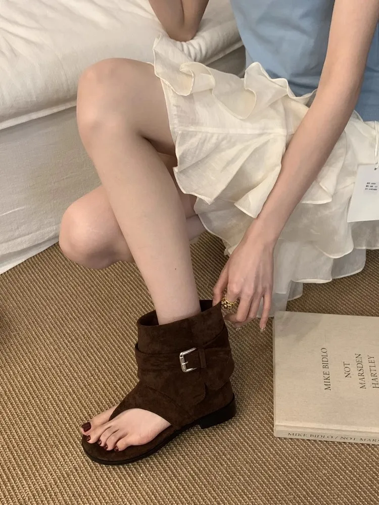 Women Peep Toe Boots2025 Summer New Flip Flops Luxury Vintage Cool Boots Breathable Comfortable Fashion Square Button Sandals Women Peep Toe Boots2025 Summer New Flip Flops Luxury Vintage Cool Boots Breathable Comfortable Fashion Square Button Sandals